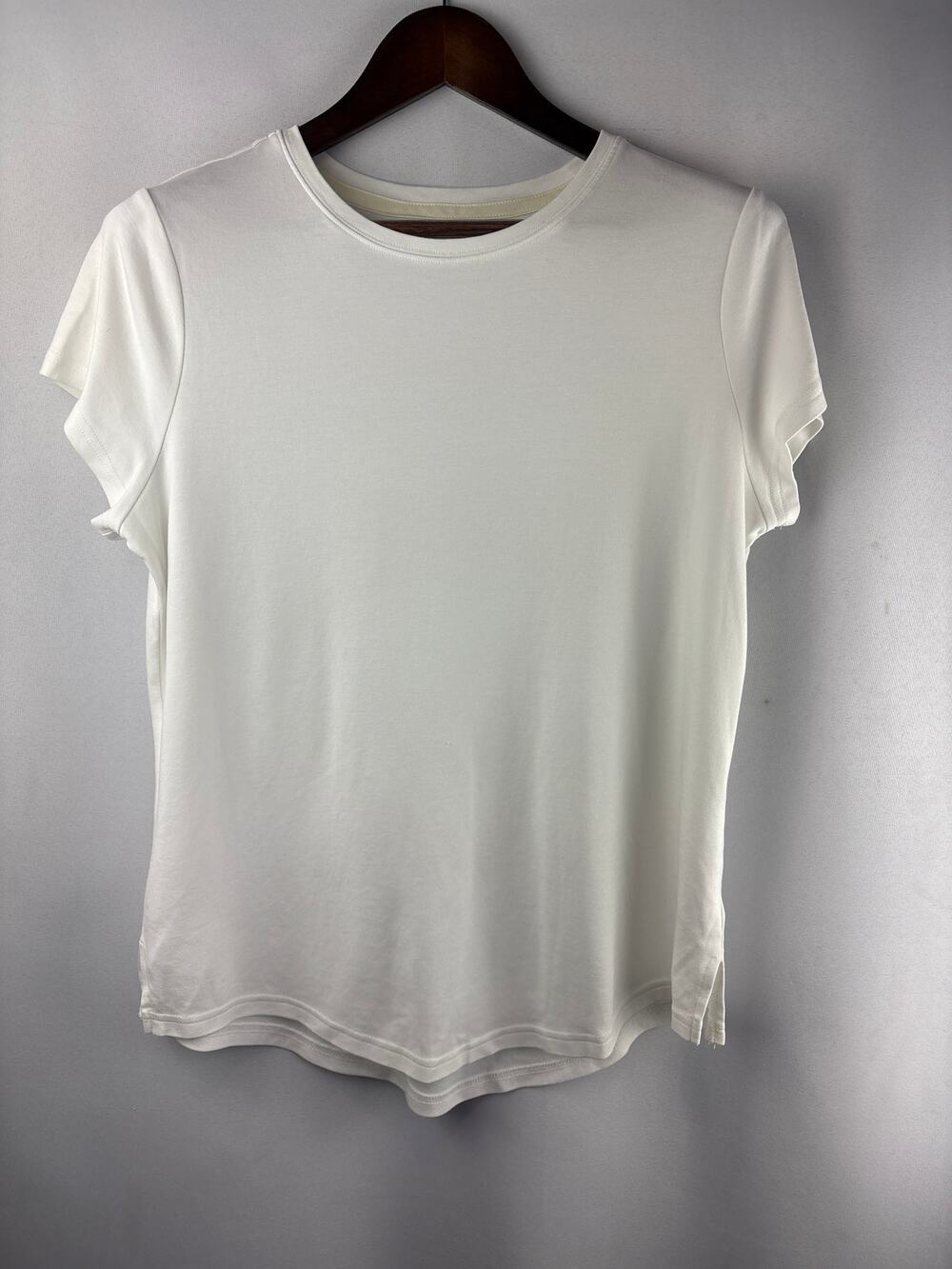 Women’s Isaac Mizrahi Live Large White T-Shirt